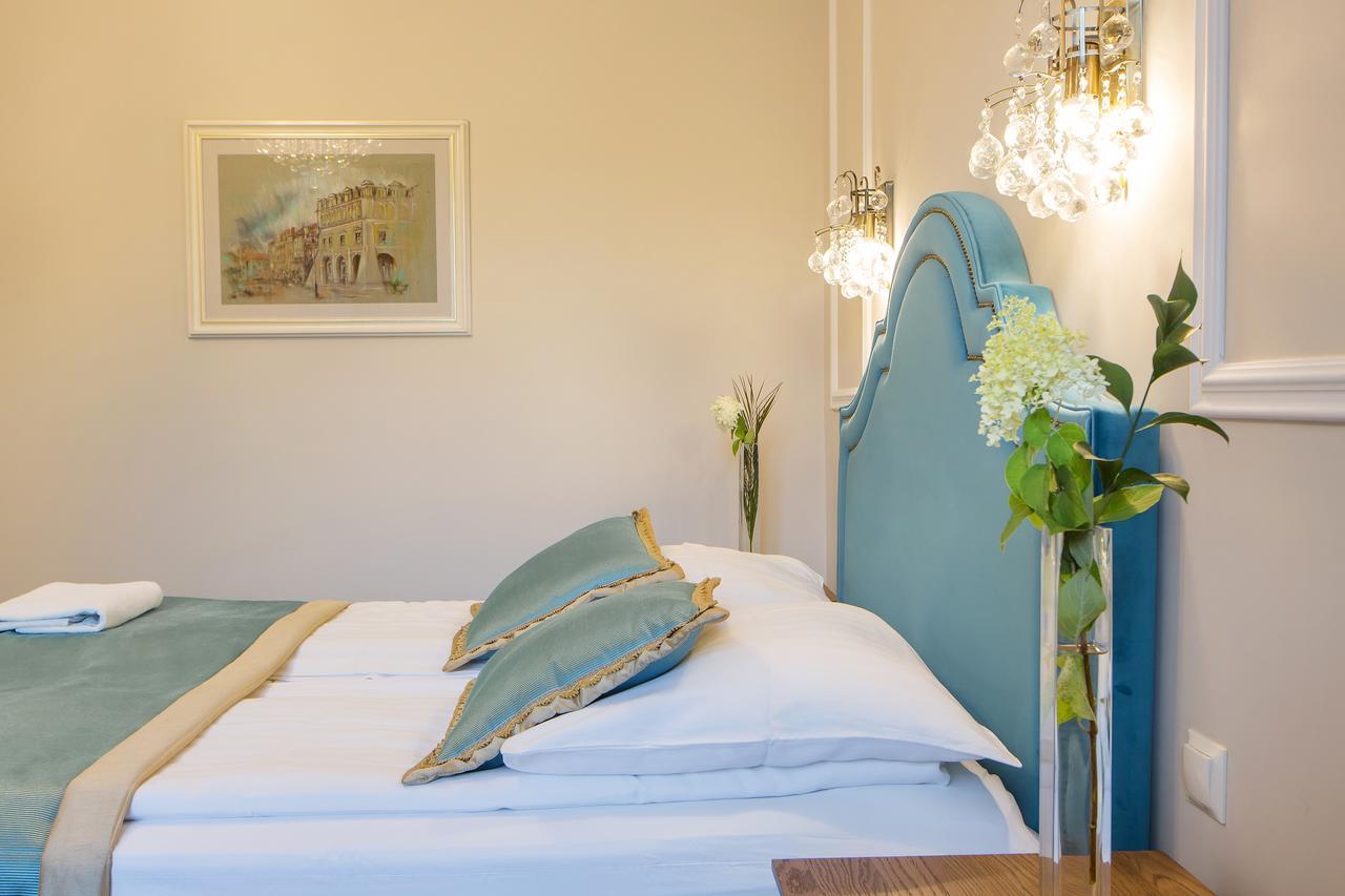Aparthotel Dwor Hetman Jarosław Esterno foto