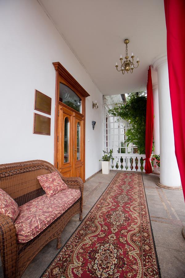 Aparthotel Dwor Hetman Jarosław Esterno foto